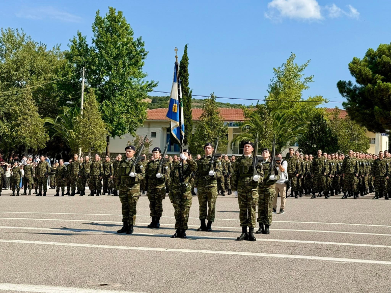 Λαμία: Oρκωμοσία Εθελοντριών Γυναικών παρουσία του Δημάρχου Λαμιέων, του Υφυπουργού Εθνικής Άμυνας και της στρατιωτικής ηγεσίας