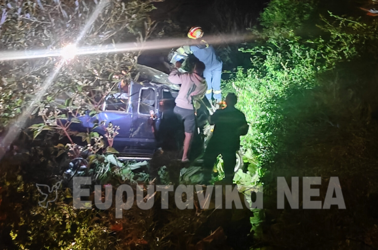 Τροχαίο με εκτροπή αγροτικού στην Ποταμιά, στο Νοσοκομείο Καρπενησίου ο 37χρονος οδηγός (ΦΩΤΟΓΡΑΦΙΕΣ)